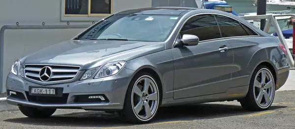 Mercedes-Benz E 350 3.5dm3 benzyna 207 L35AM0 NZAAA412